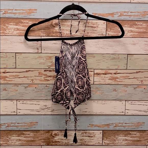 Forever 21 Tie back Halter Top - Picture 4 of 6